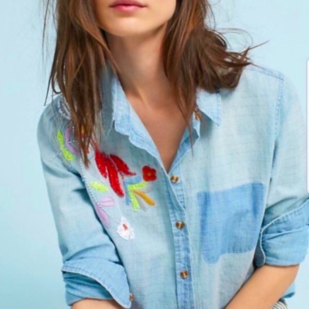 Maeve Anthropologie Embroidered Denim
Button Up Shirt Metallic Ombré Size: S